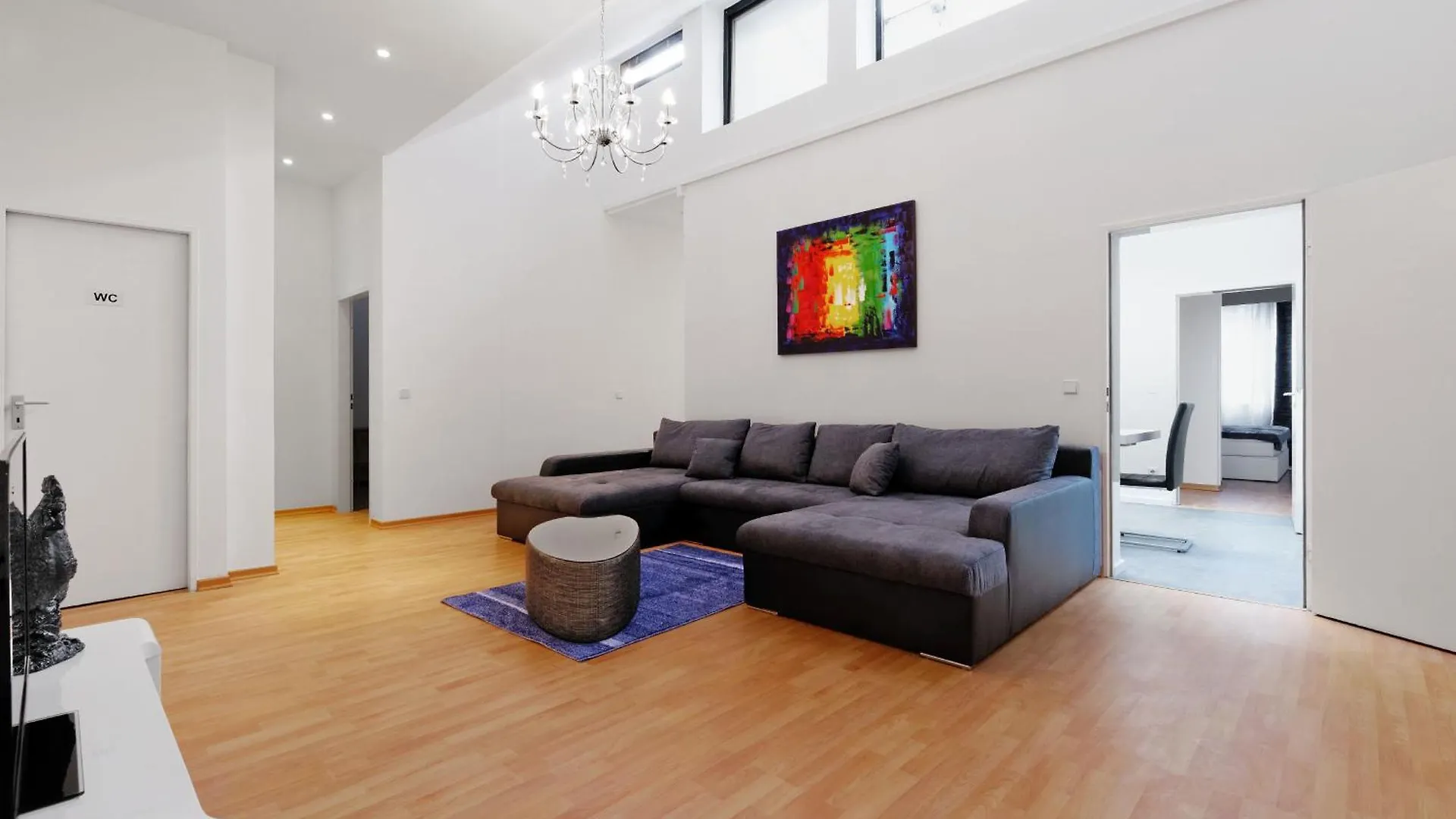 Big Central City 6Rooms Aprt Kurfuerstendamm ベルリン