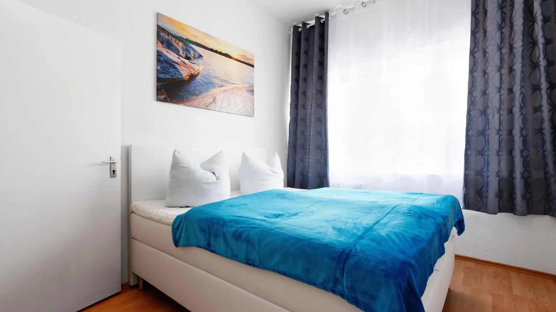 Big Central City 6Rooms Aprt Kurfuerstendamm ベルリン アパート