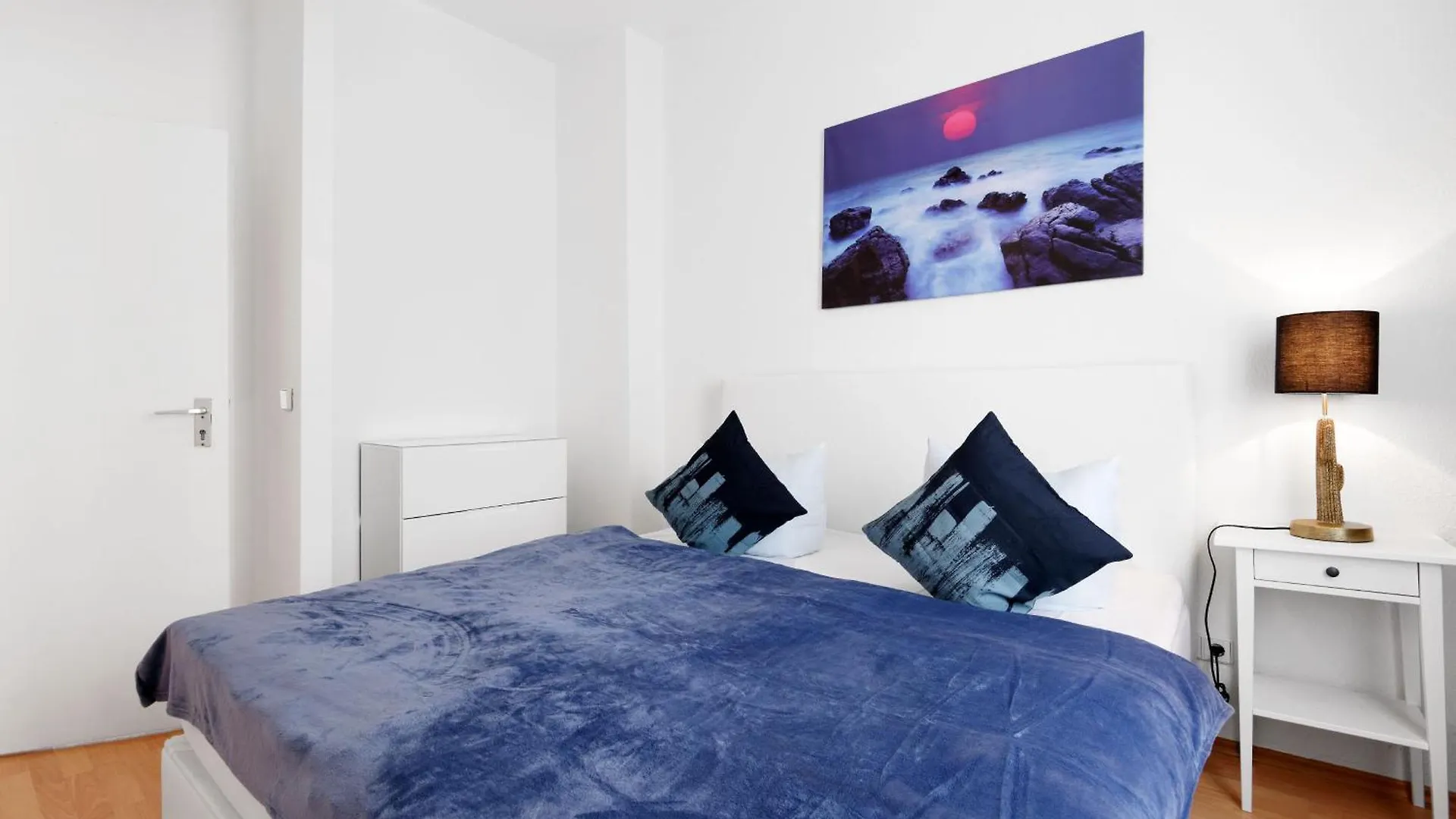 アパート Big Central City 6Rooms Aprt Kurfuerstendamm ベルリン