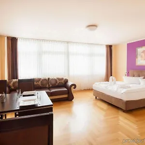Youth Apartments - Ku'Damm Apartmán