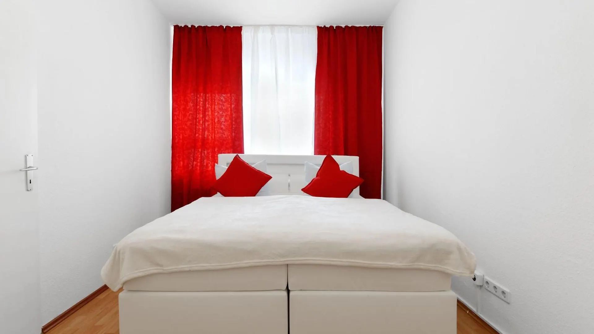 アパート Big Central City 6Rooms Aprt Kurfuerstendamm ベルリン