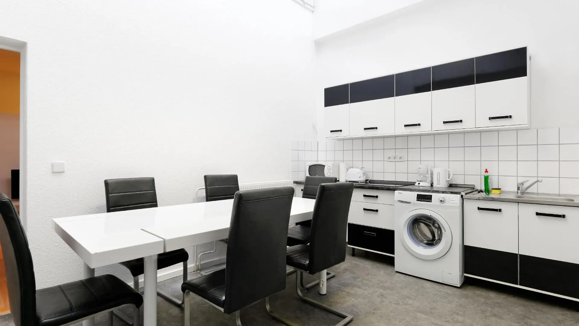 Big Central City 6Rooms Aprt Kurfuerstendamm ベルリン ドイツ