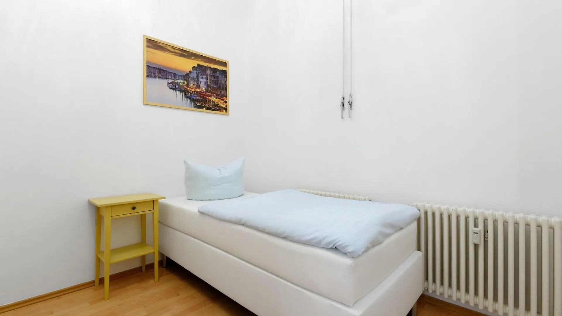 Big Central City 6Rooms Aprt Kurfuerstendamm ベルリン